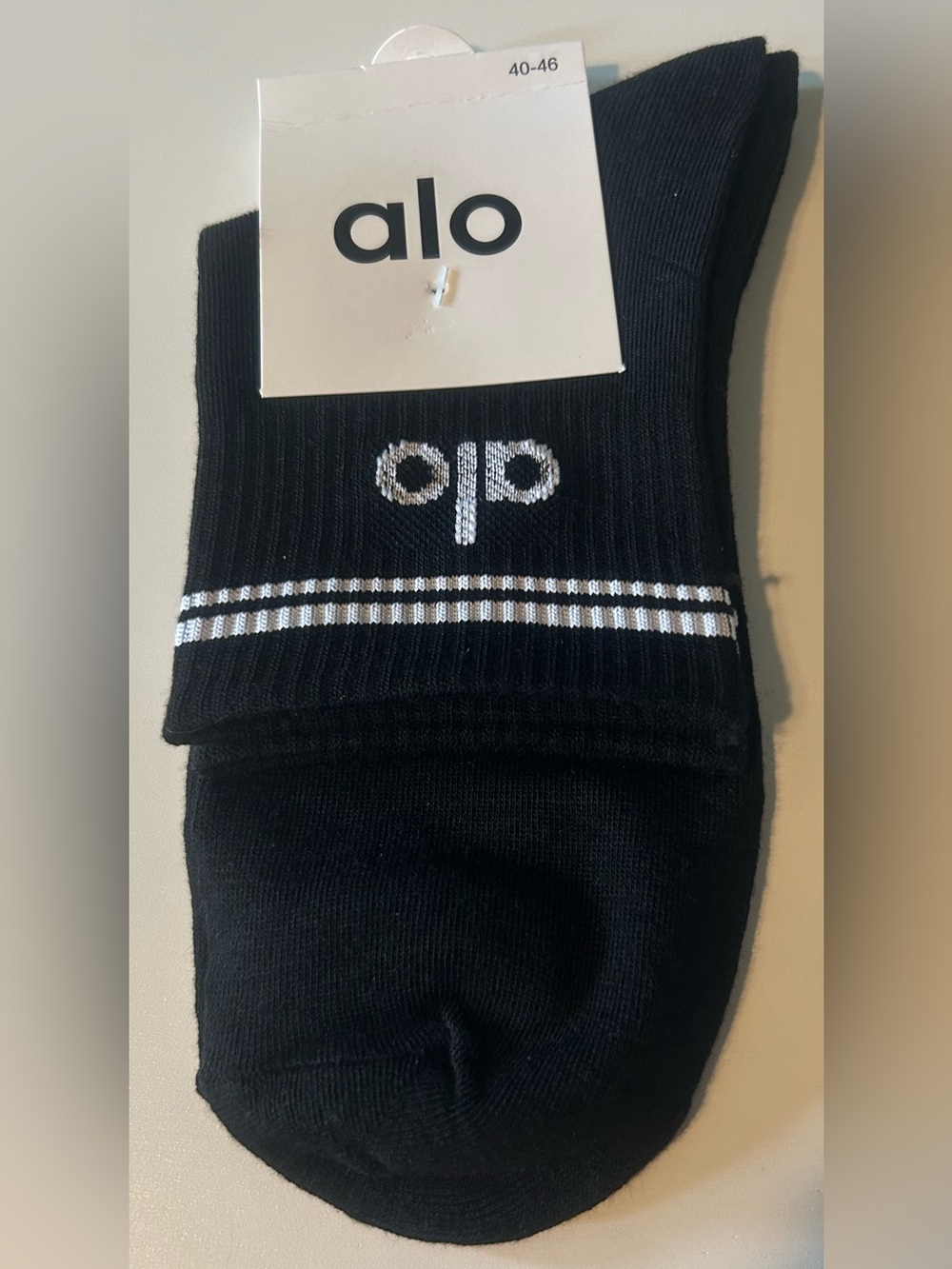 alo Low-Cut Socks - Black
Sold Separately